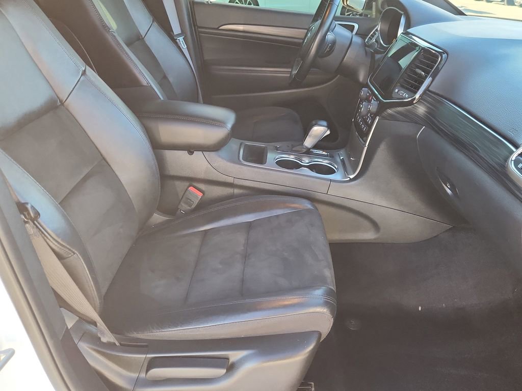 Used 2021 Jeep Grand Cherokee Laredo X image 14