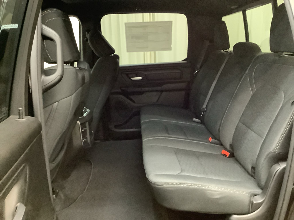 New 2026 RAM 1500 Express AWD/4WD image 23