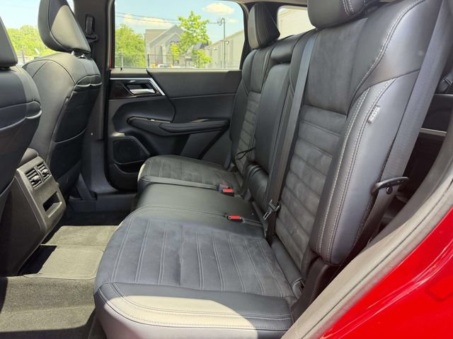 Used 2024 Mitsubishi Outlander SE AWD/4WD image 15