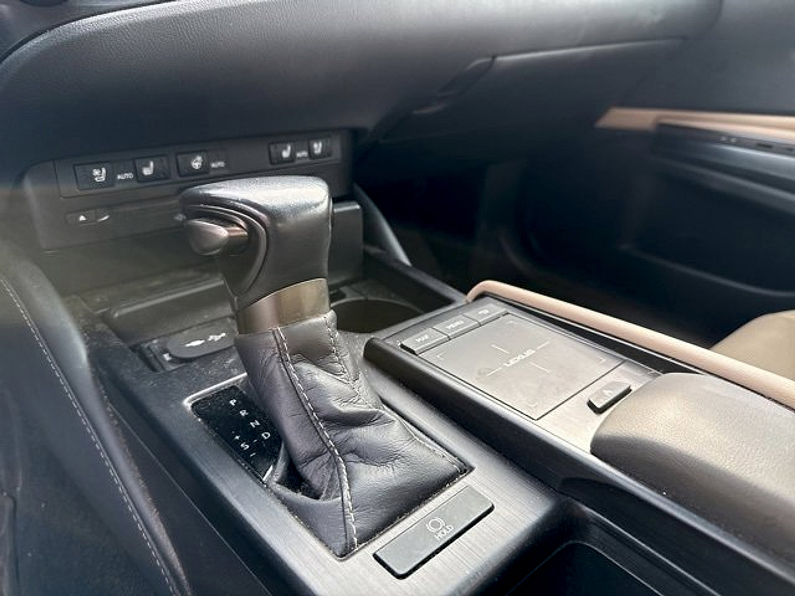 Used 2020 Lexus ES 350 w/ Premium Package image 13