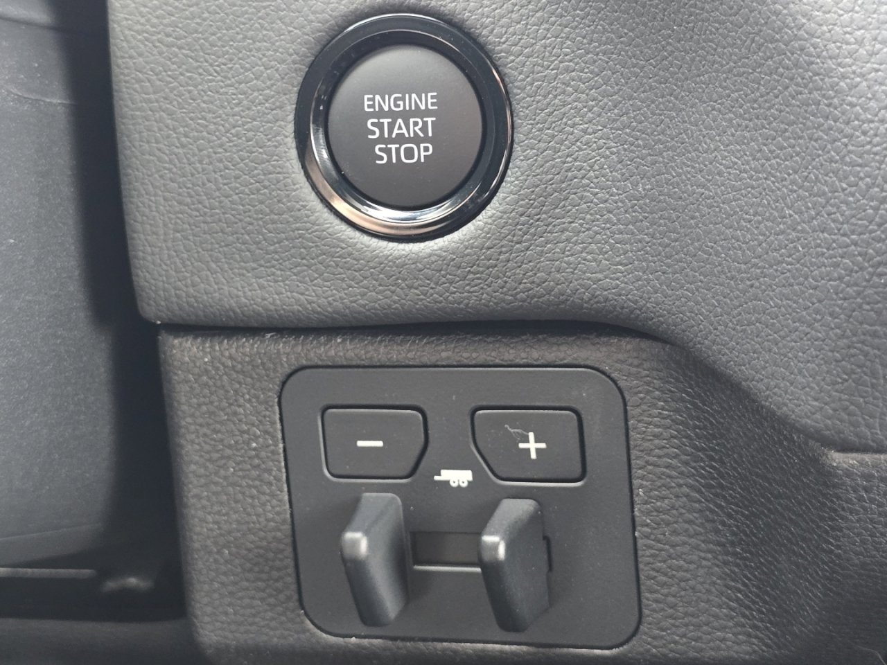 New 2026 Toyota Tundra Limited image 9