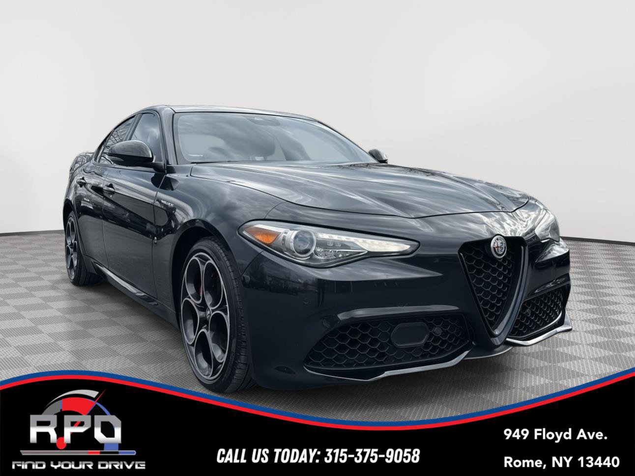 Used 2022 Alfa Romeo Giulia Veloce AWD/4WD image 7