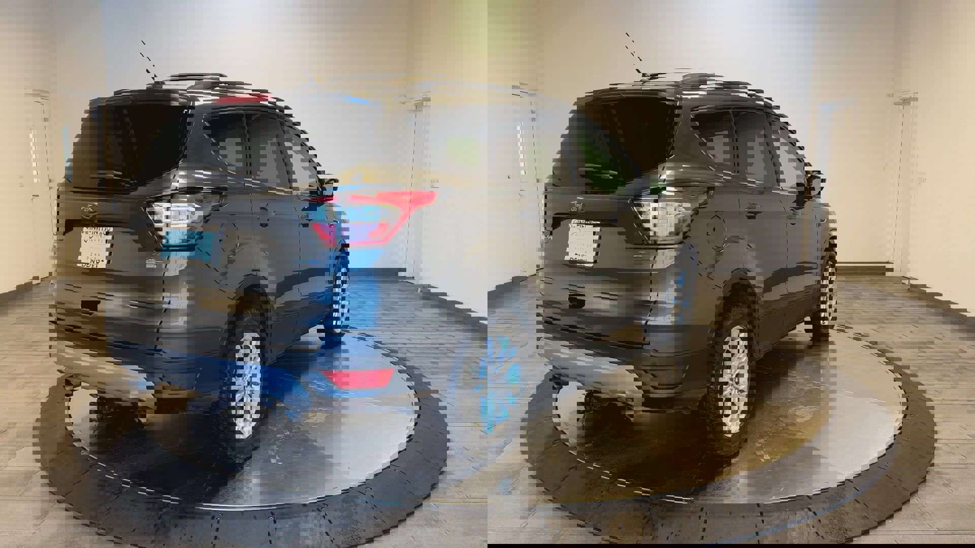 Used 2017 Ford Escape SE w/ Equipment Group 201A image 8