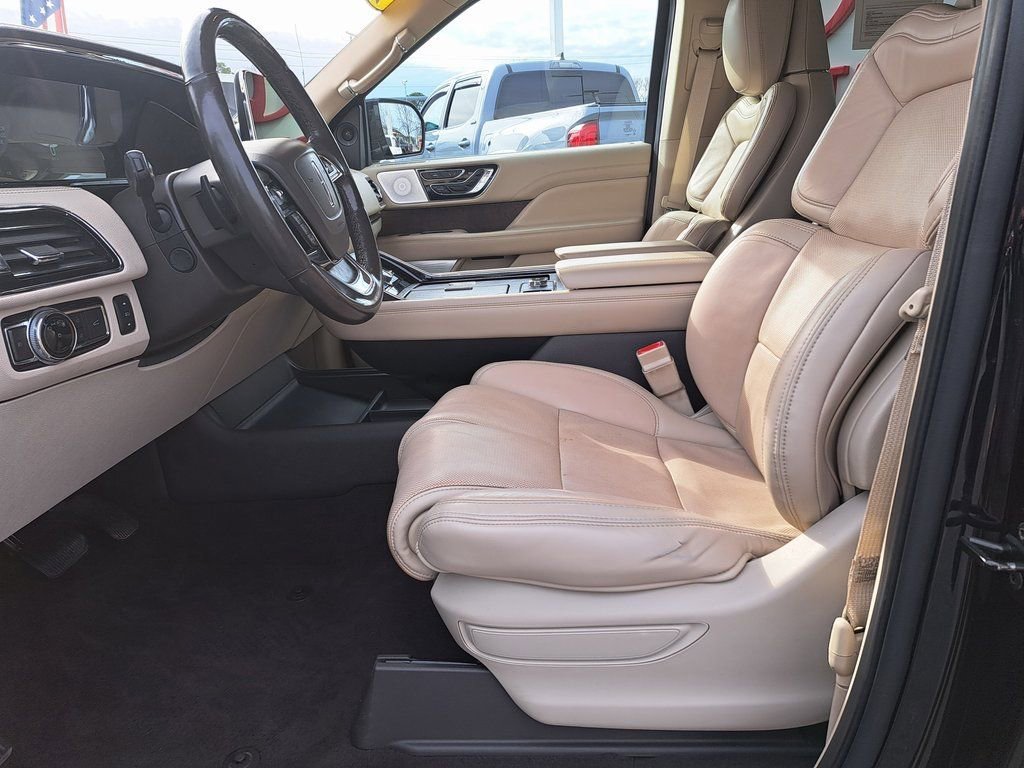 Used 2020 Lincoln Navigator L Reserve w/ Luxury Package image 30