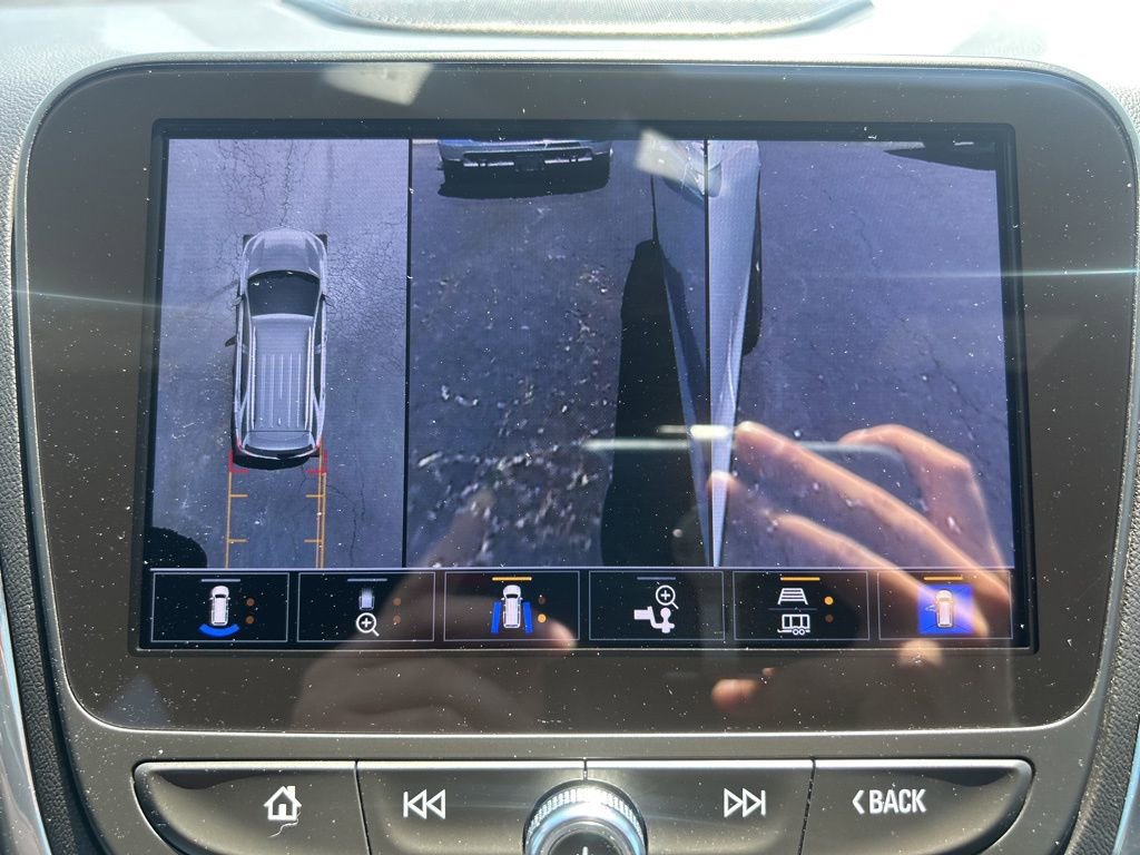 Used 2023 Chevrolet Equinox RS w/ RS Leather Package FWD image 36