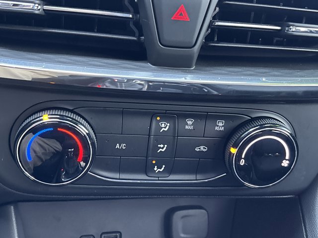 Used 2025 Buick Encore GX Preferred image 32