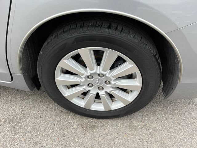 Used 2017 Toyota Sienna Limited FWD image 26