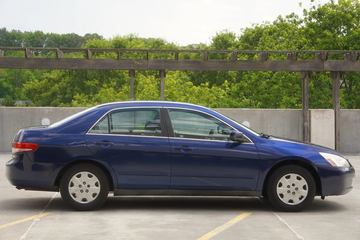 Used 2004 Honda Accord LX image 21