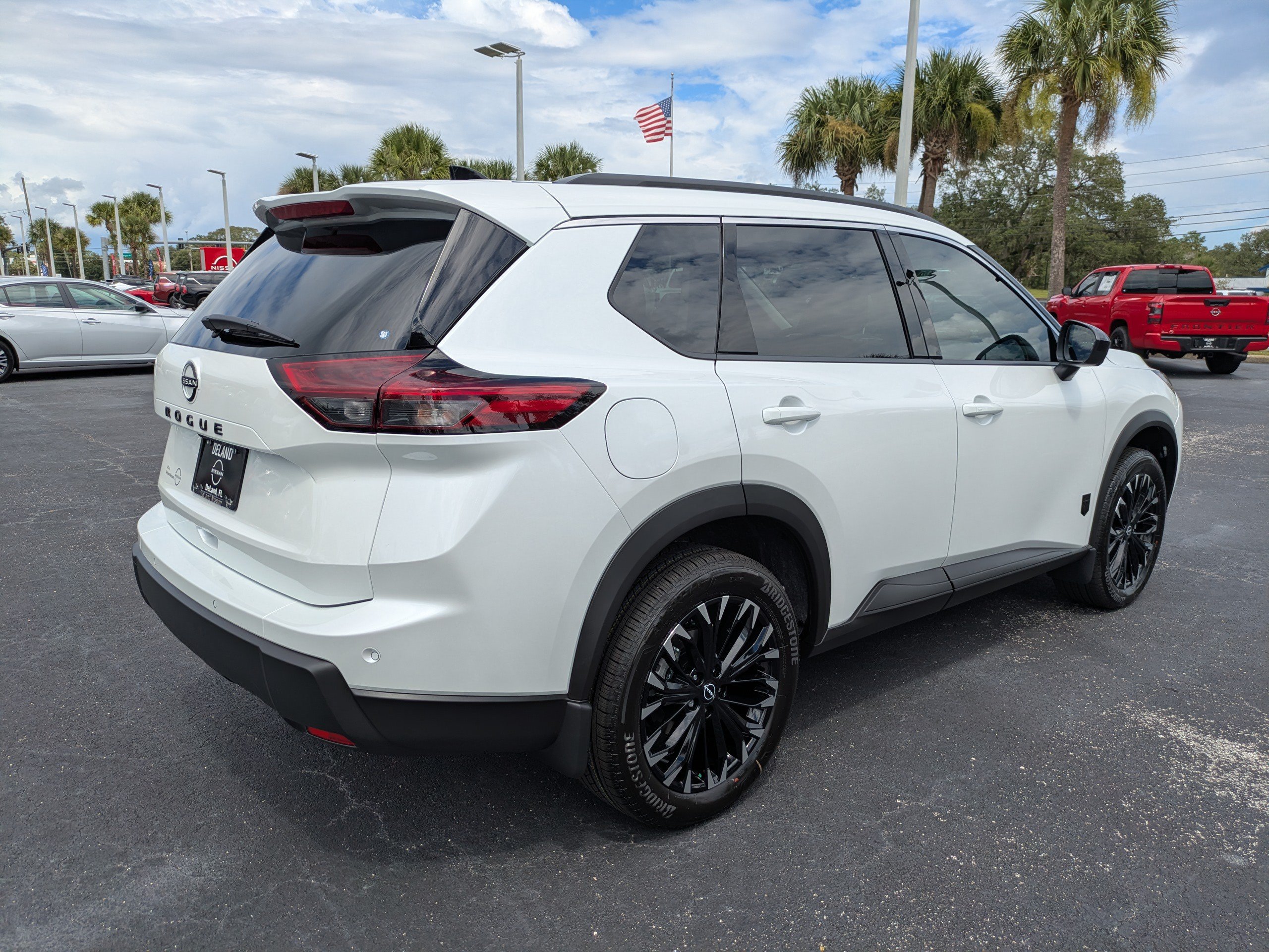 New 2026 Nissan Rogue Dark Armor FWD image 4