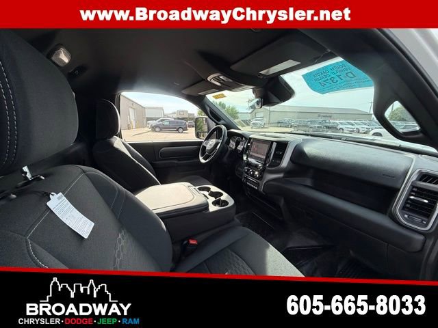 New 2025 RAM 3500 Tradesman AWD/4WD image 9