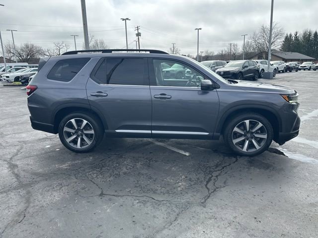 Used 2023 Honda Pilot Elite image 3