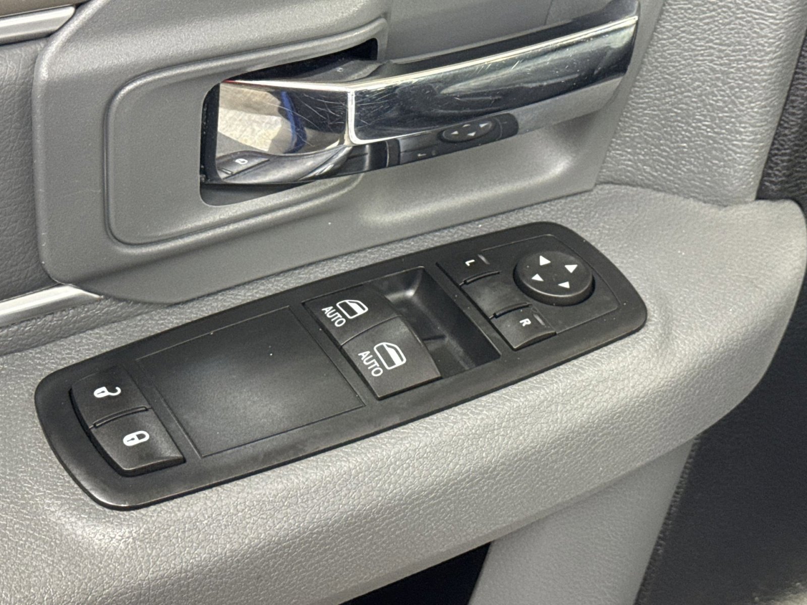 Used 2016 RAM 1500 Tradesman w/ Power & Remote Entry Group image 19