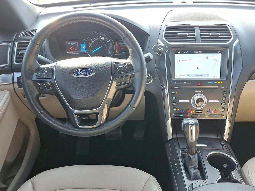 Used 2019 Ford Explorer Limited w/ Ford Safe & Smart Package image 12
