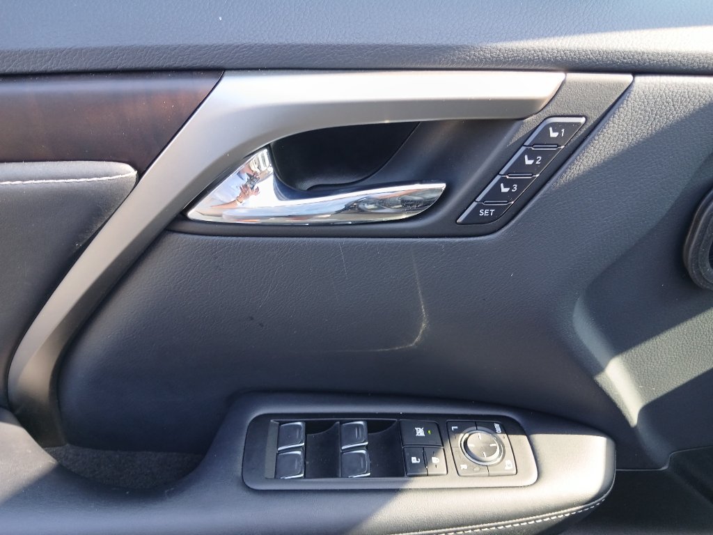 Used 2022 Lexus RX 350 FWD w/ Premium Package image 10