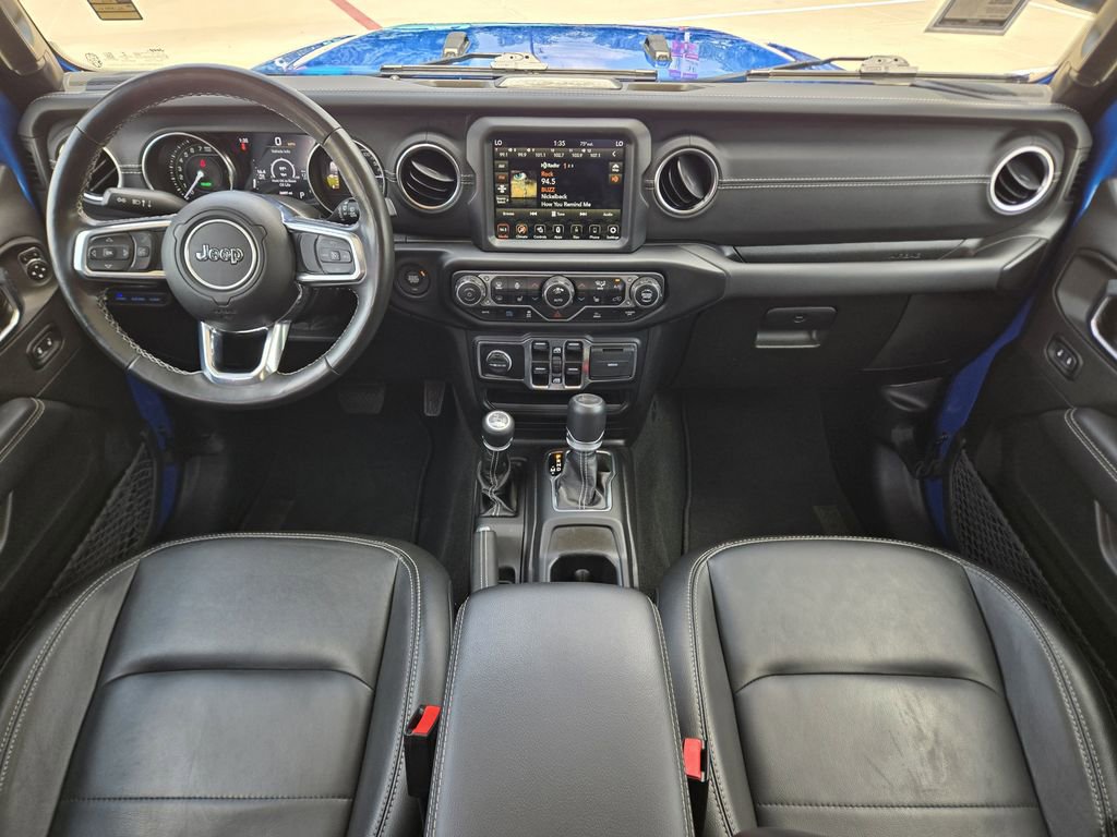 Used 2022 Jeep Wrangler Unlimited Sahara w/ Cold Weather Group AWD/4WD image 14
