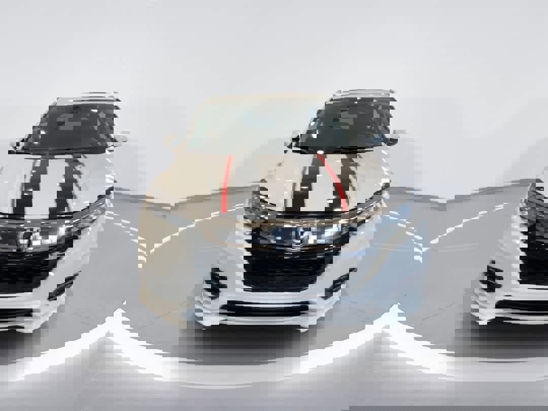 Used 2019 Honda HR-V Touring image 3