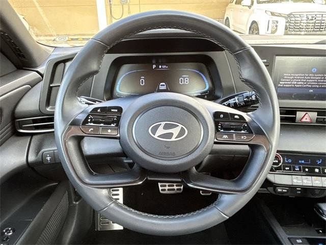 Used 2025 Hyundai Elantra Sport image 14
