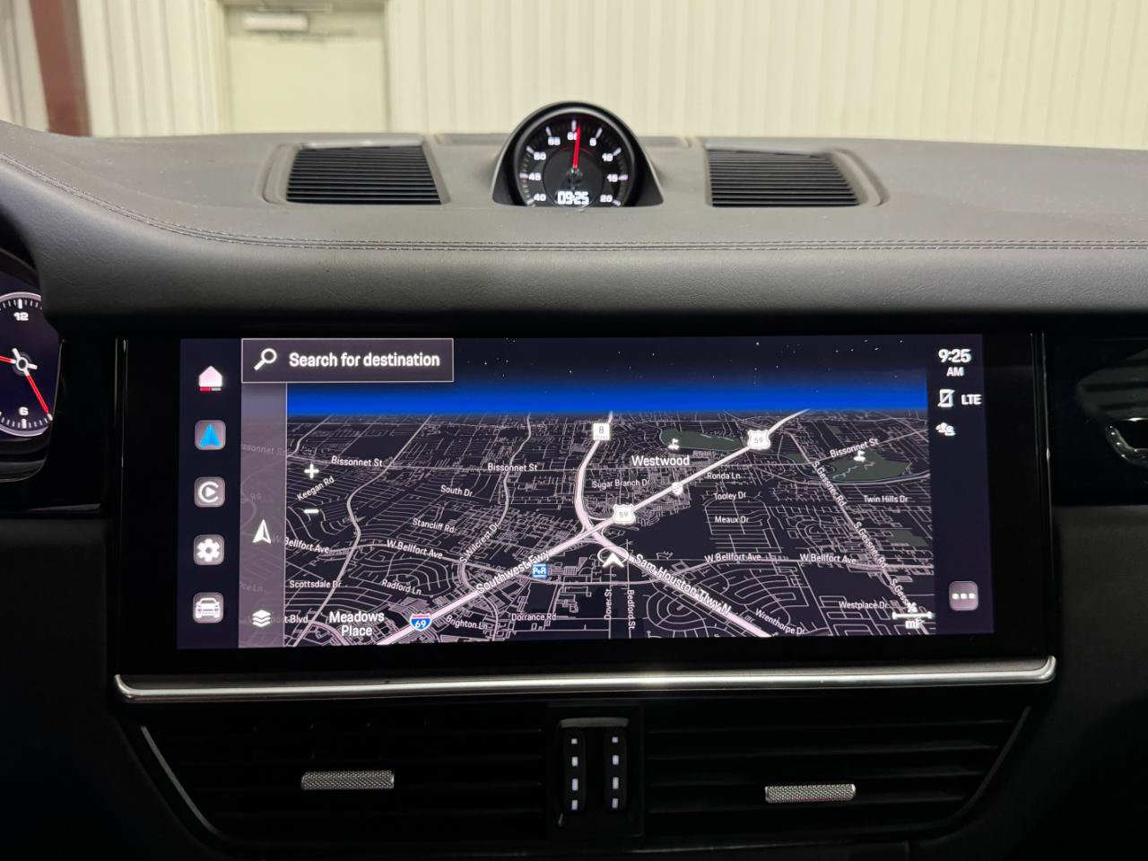 Used 2022 Porsche Cayenne Coupe AWD/4WD image 28