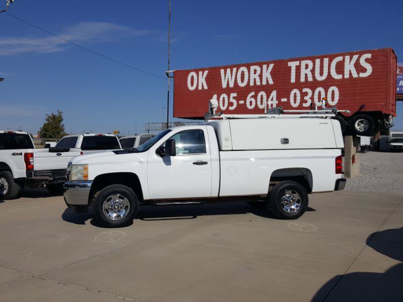 Used 2011 Chevrolet Silverado 2500 W/T RWD image 2