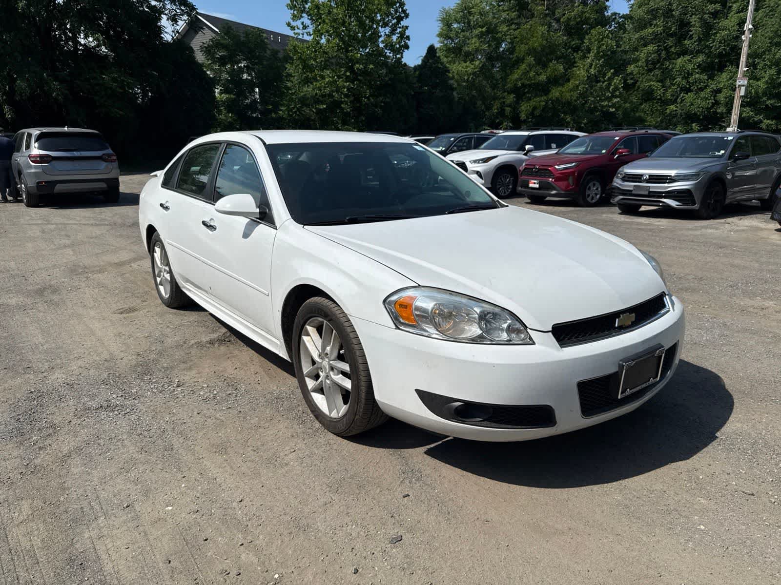 Used 2014 Chevrolet Impala LTZ FWD image 4
