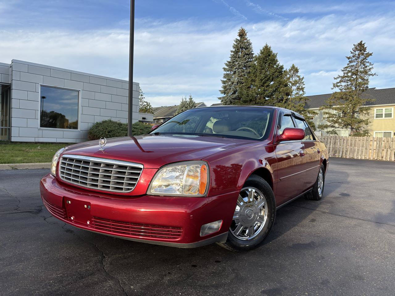 Used 2003 Cadillac De Ville w/ Comfort & Convenience Package FWD image 2