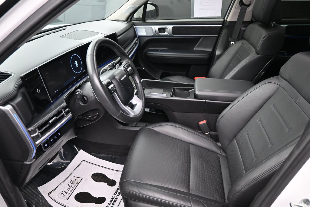 Used 2025 Hyundai Santa Fe Limited FWD image 24