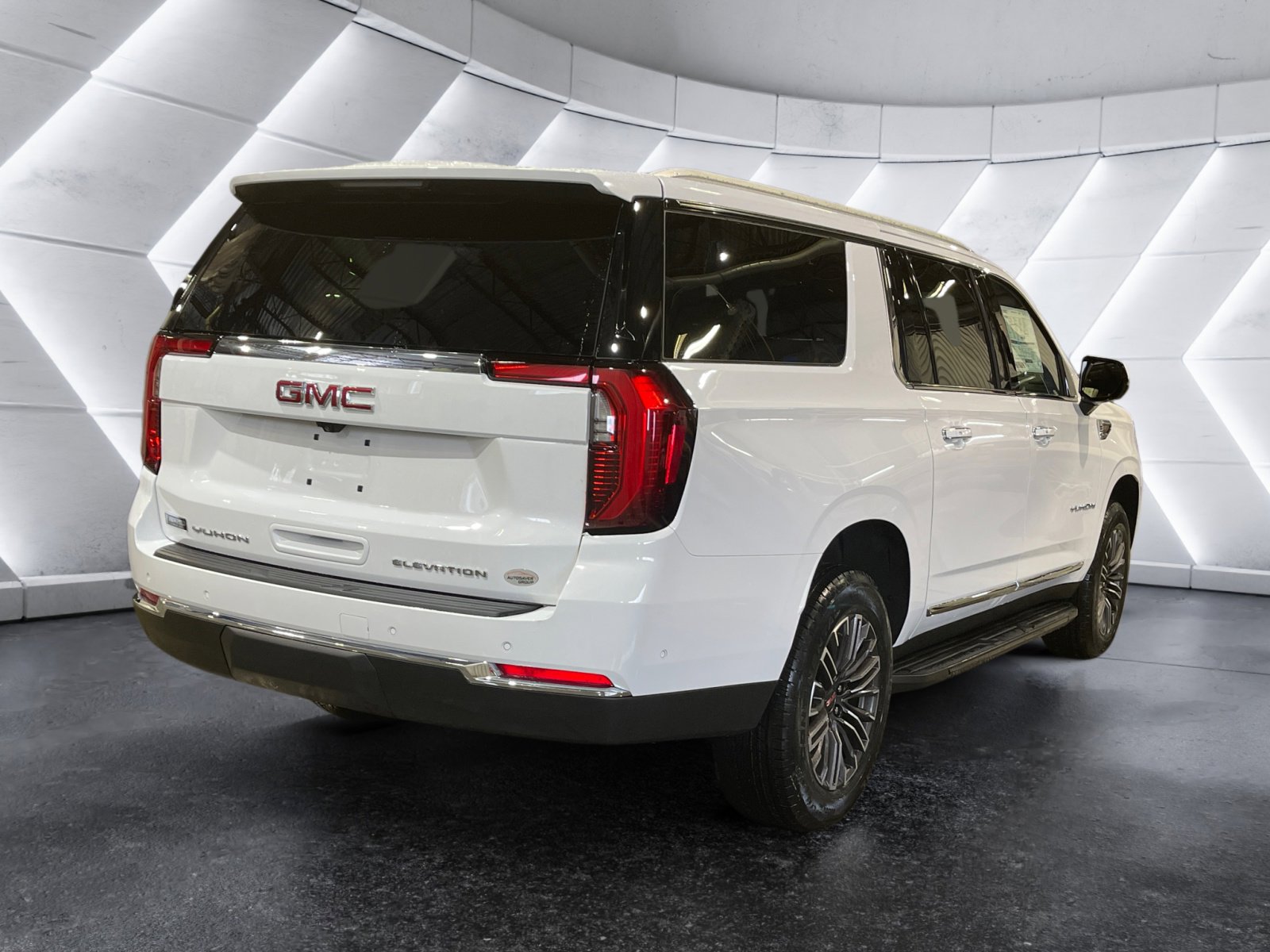 New 2026 GMC Yukon XL Elevation w/ LPO, Floor Liner Package AWD/4WD image 6