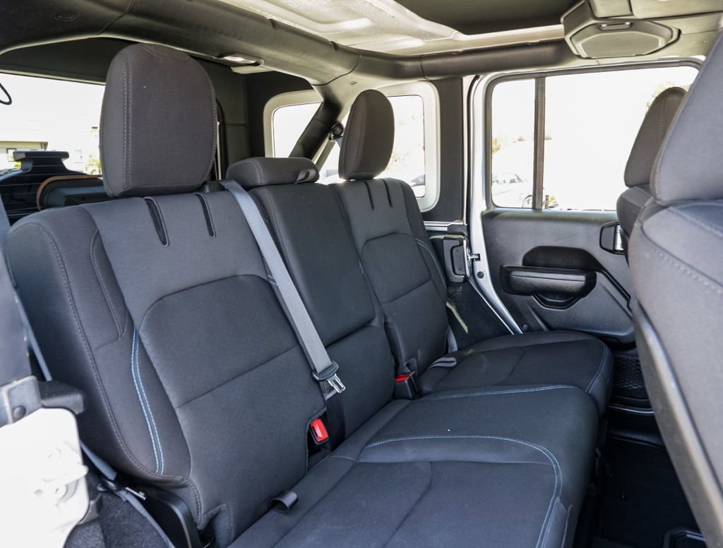 Used 2022 Jeep Wrangler Unlimited Rubicon 4xe AWD/4WD image 20