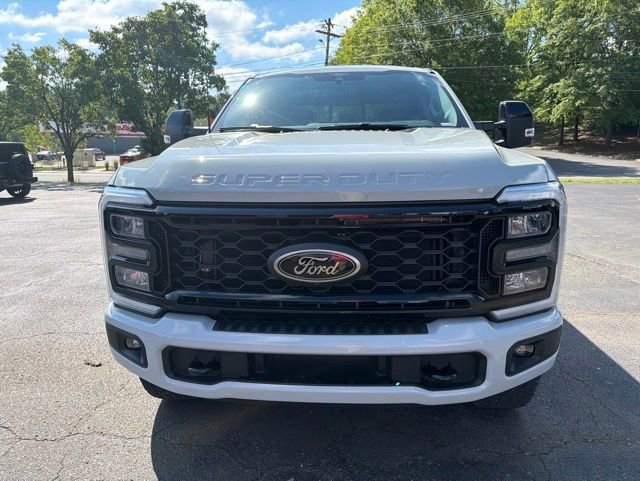 Used 2025 Ford F250 Lariat w/ Black Appearance Package AWD/4WD image 2