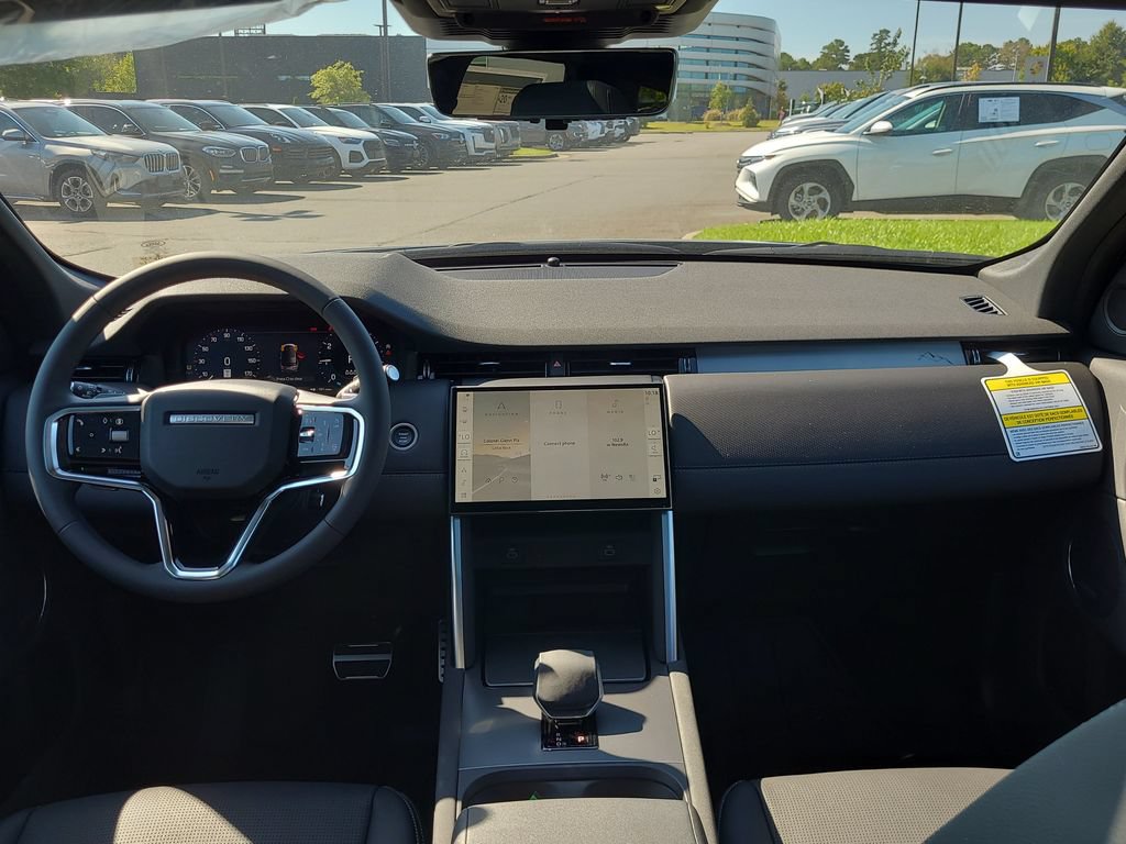 New 2026 Land Rover Discovery Sport Landmark AWD/4WD image 18