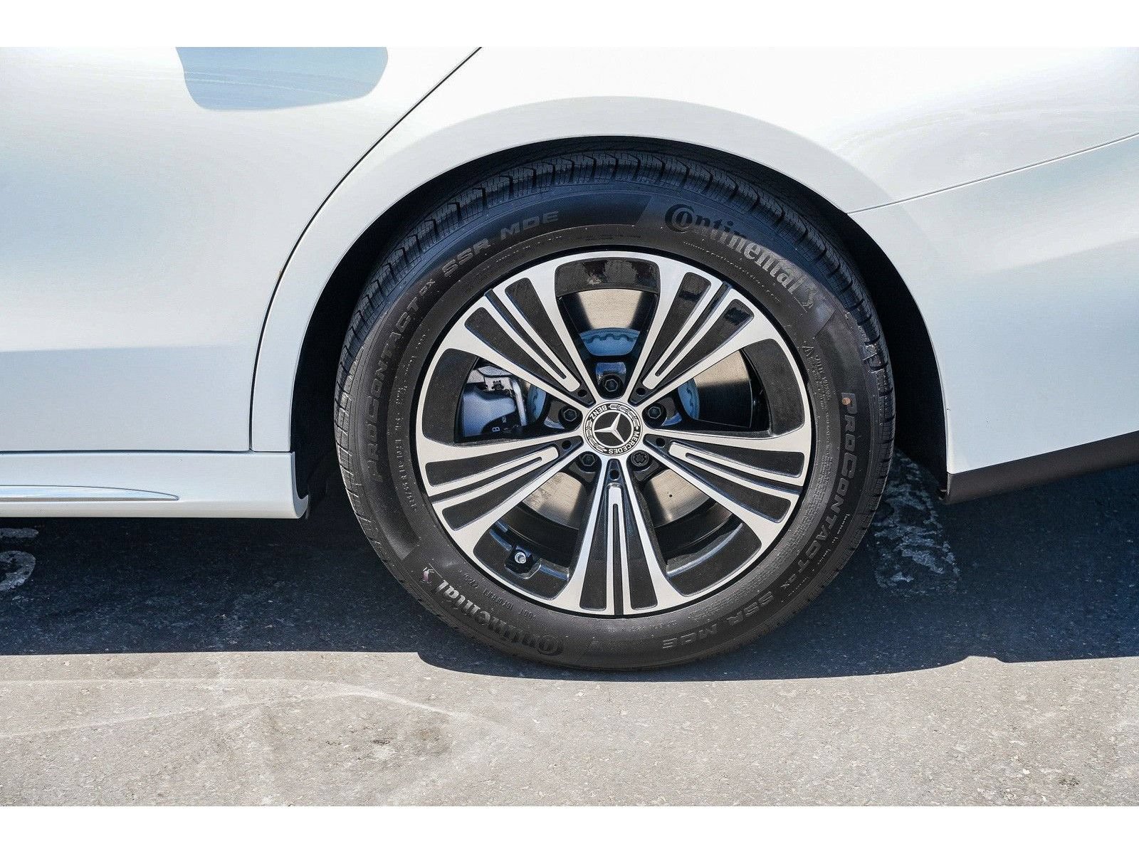New 2026 Mercedes-Benz E 450 4MATIC Sedan image 10