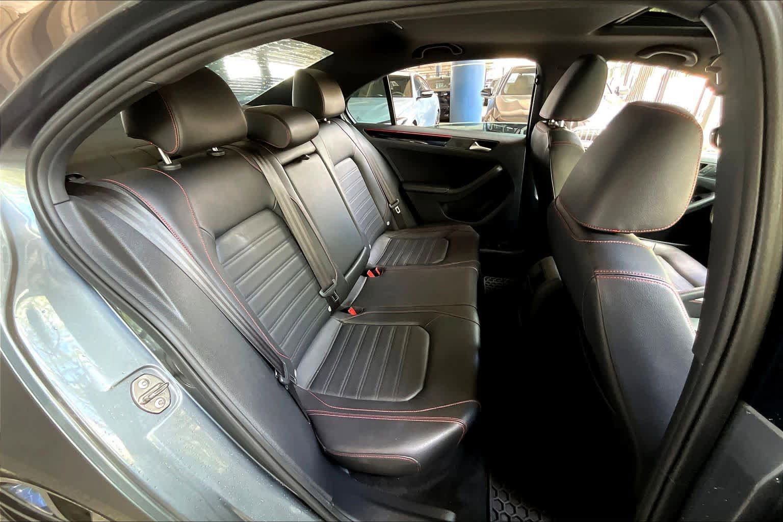 Used 2018 Volkswagen Jetta GLI image 20