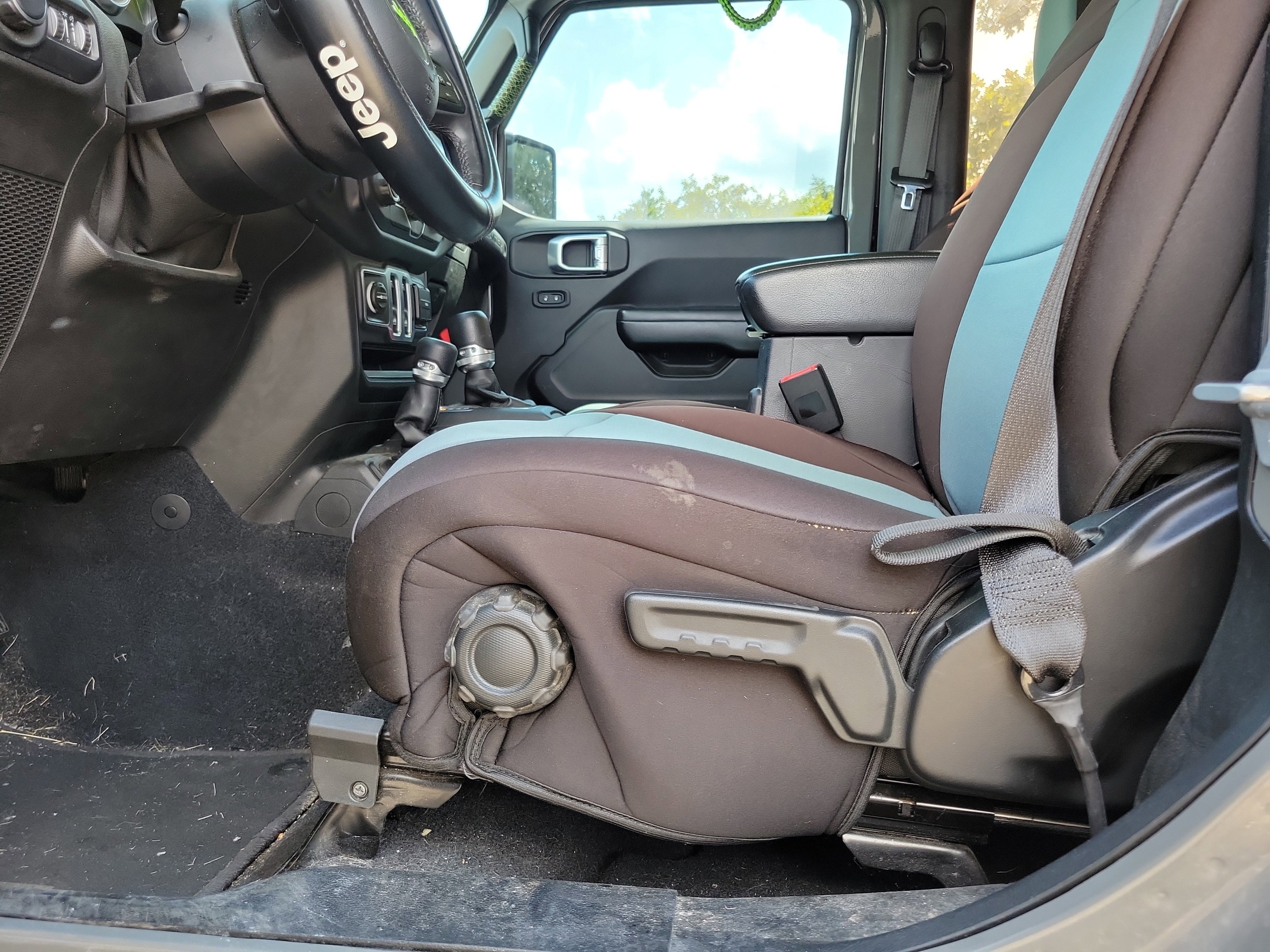 Used 2019 Jeep Wrangler Sport image 11