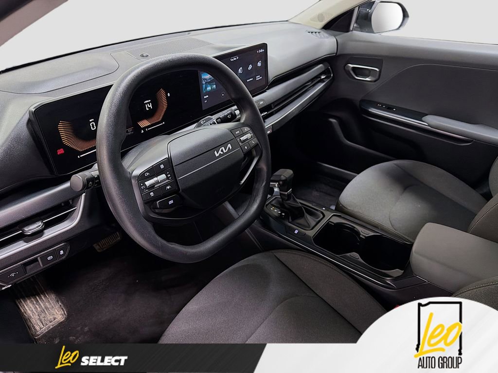 Used 2025 Kia K4 LXS image 9