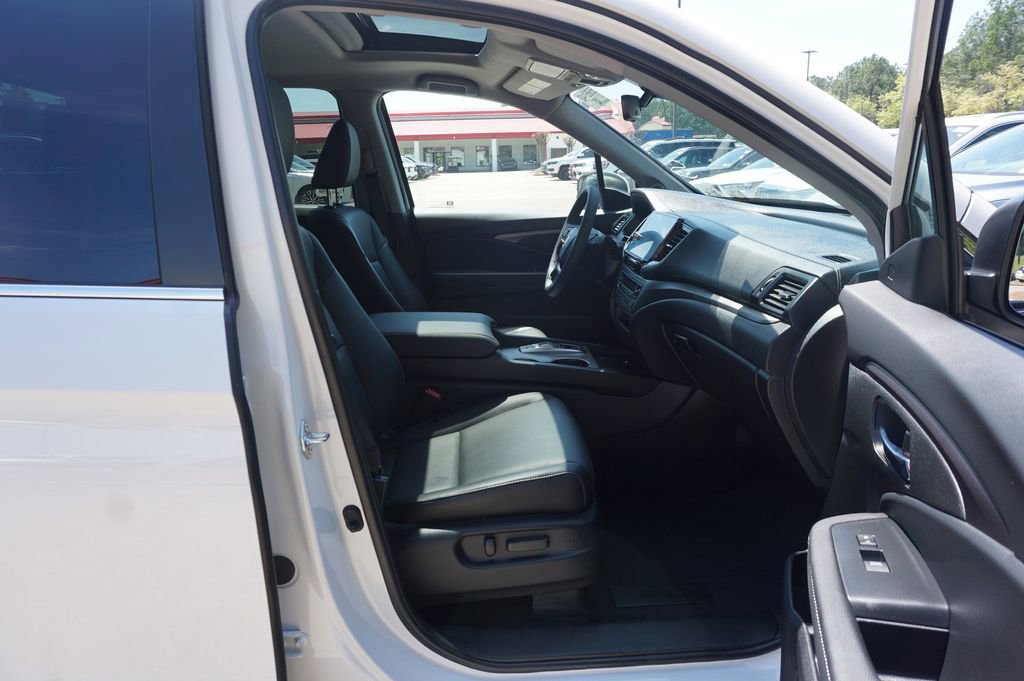 Used 2025 Honda Ridgeline RTL image 17