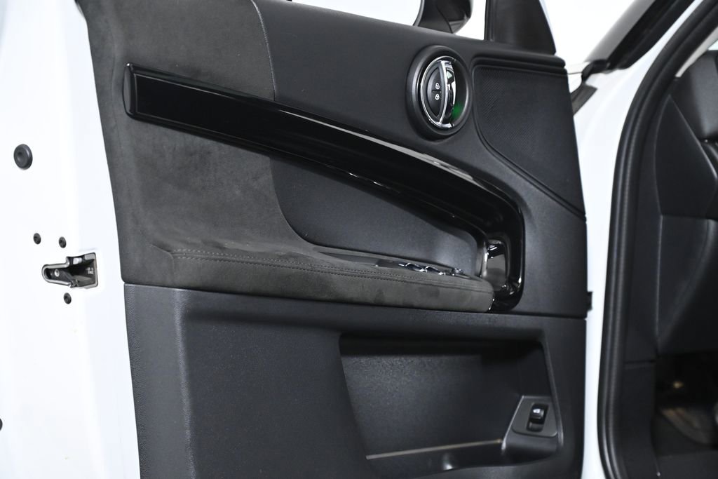 Used 2023 MINI Cooper Countryman S w/ Signature Upholstery Package image 29