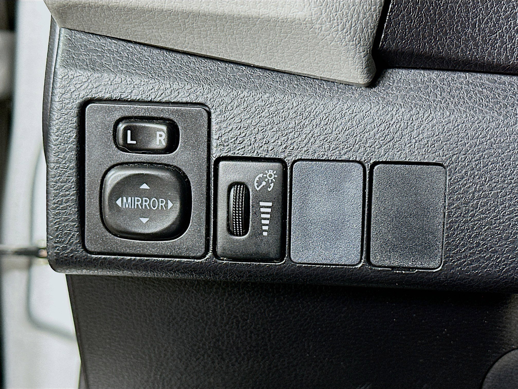 Used 2016 Toyota Corolla LE image 17