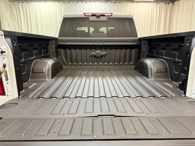 New 2026 Chevrolet Silverado 1500 High Country AWD/4WD image 9