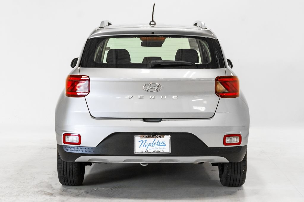 Used 2025 Hyundai Venue SEL FWD image 30