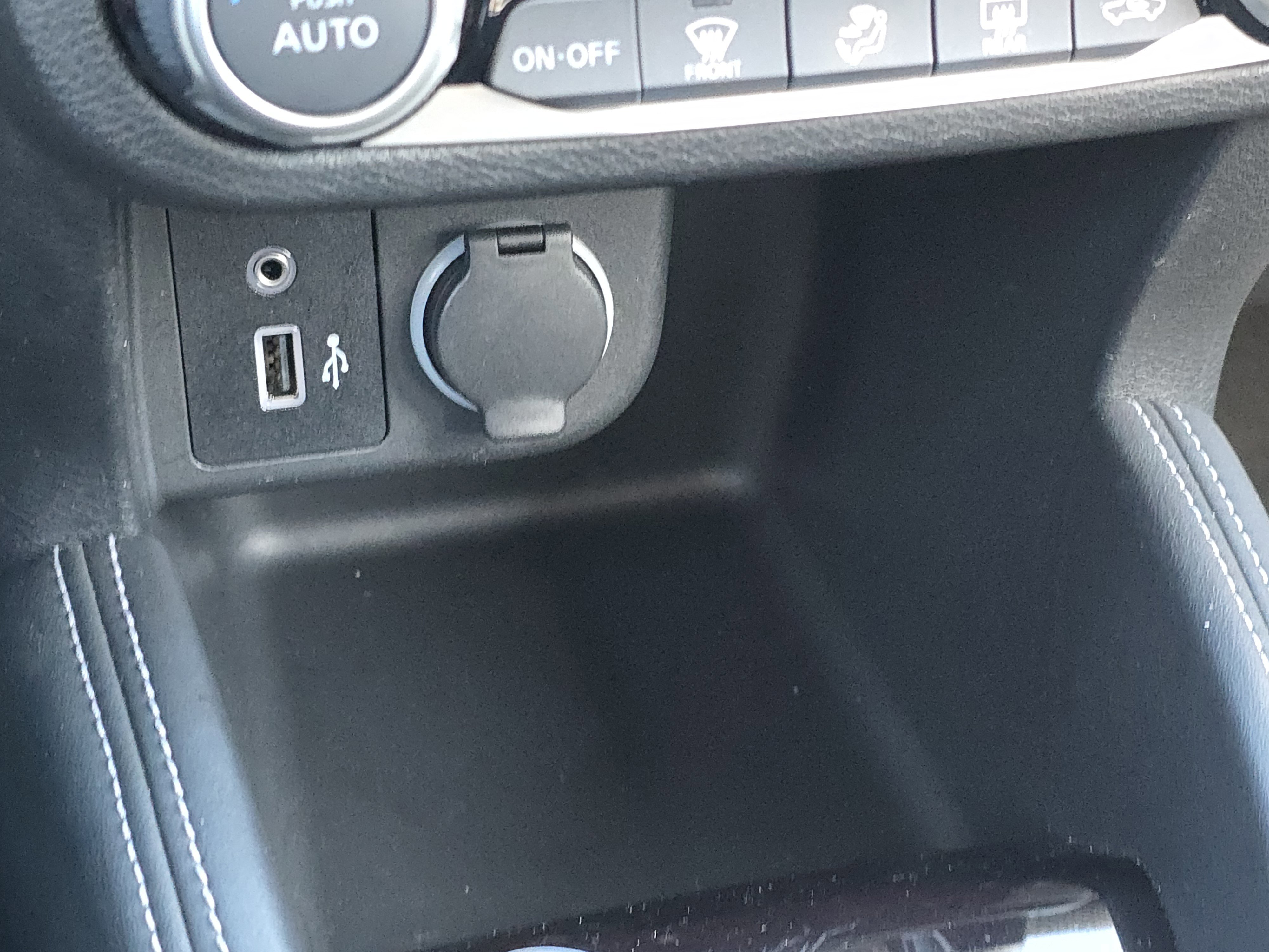 Used 2019 Nissan Kicks SV w/ Exterior Package image 23