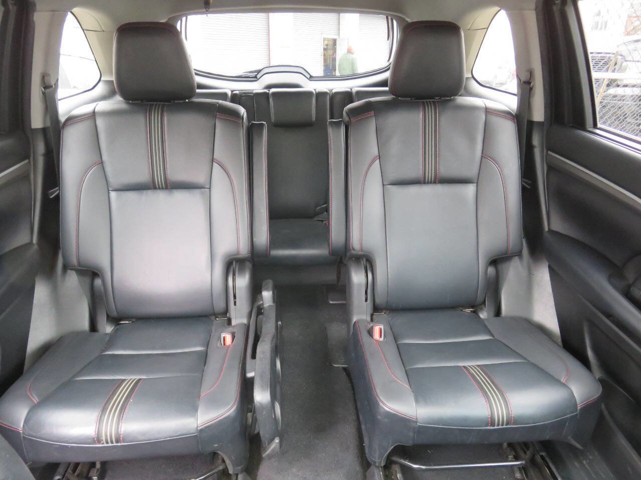 Used 2019 Toyota Highlander SE image 22