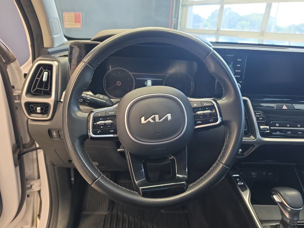 Certified 2023 Kia Sorento S w/ Panoramic Sunroof Package FWD image 22