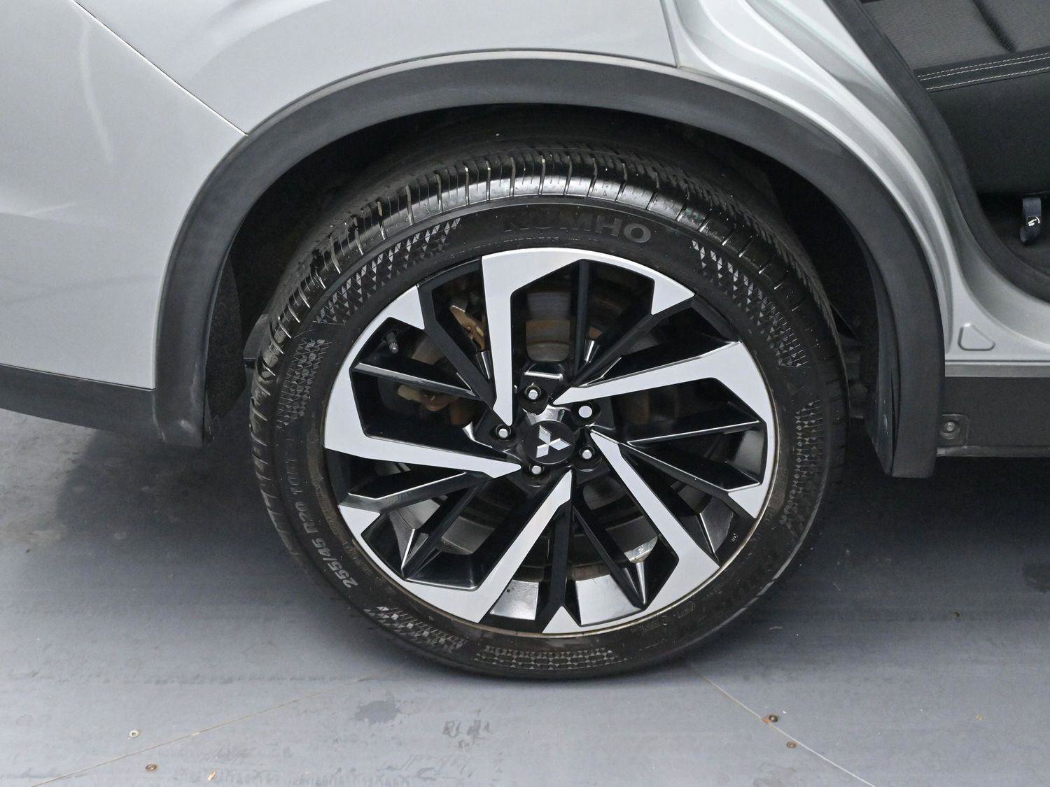 Used 2022 Mitsubishi Outlander ES image 32