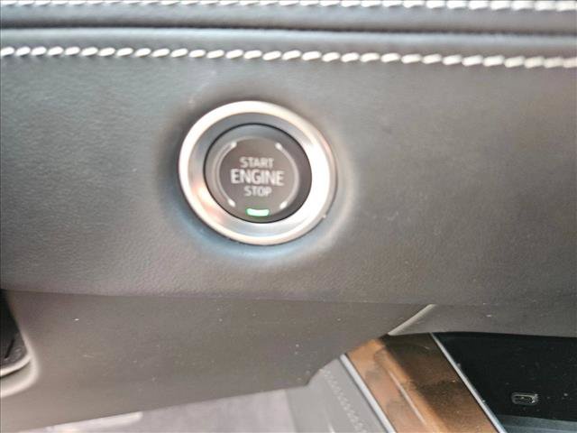 Used 2025 Cadillac Escalade ESV Sport Platinum AWD/4WD image 23