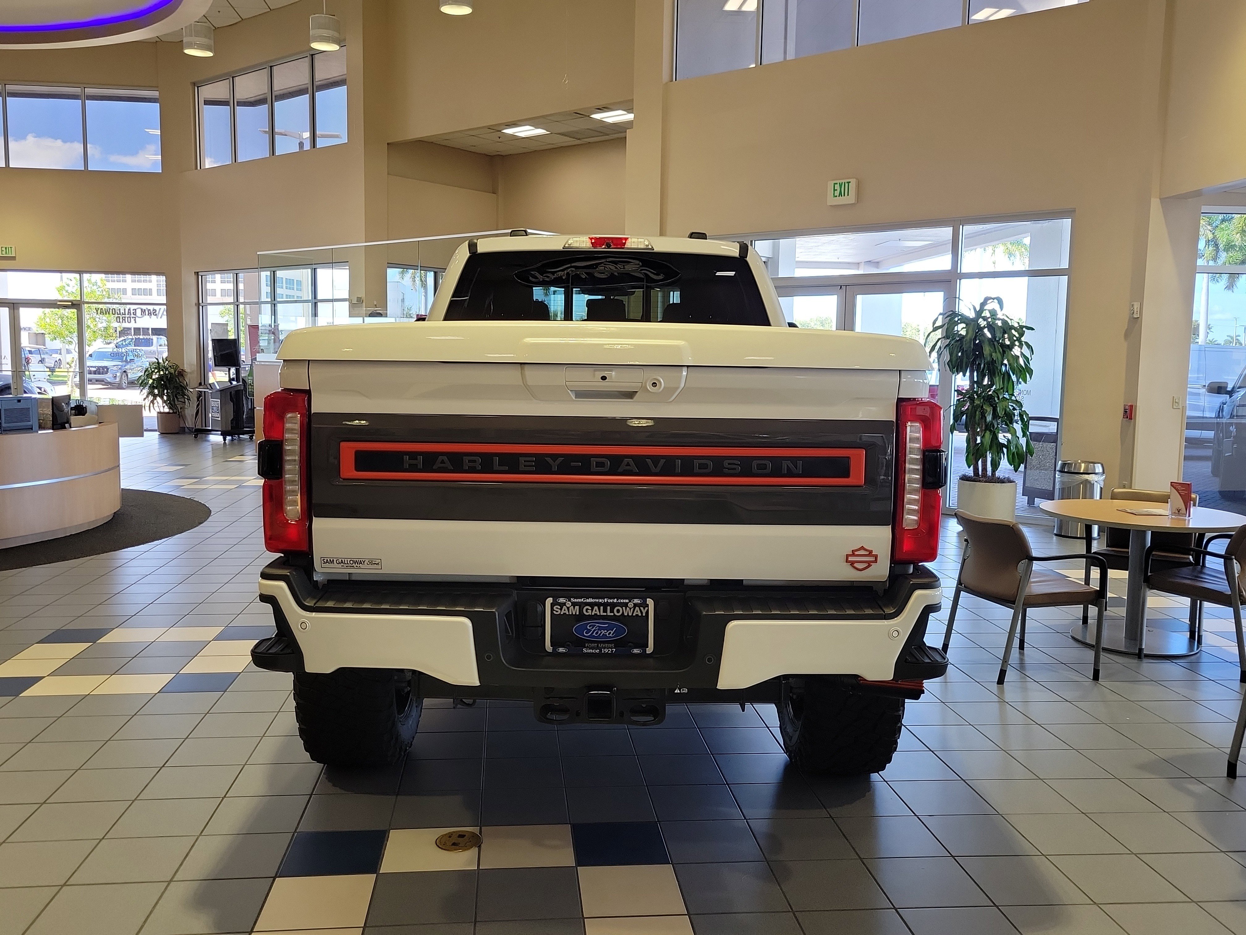 New 2026 Ford F250 Lariat w/ Black Appearance Package image 5