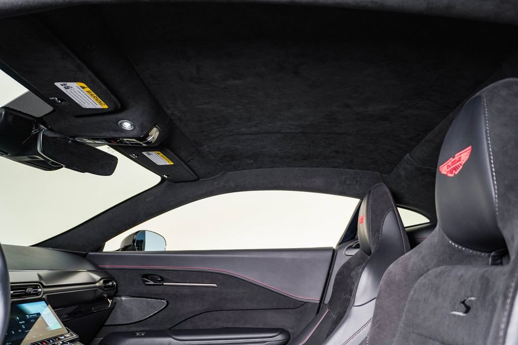 Used 2026 Aston Martin V8 Vantage S RWD image 22