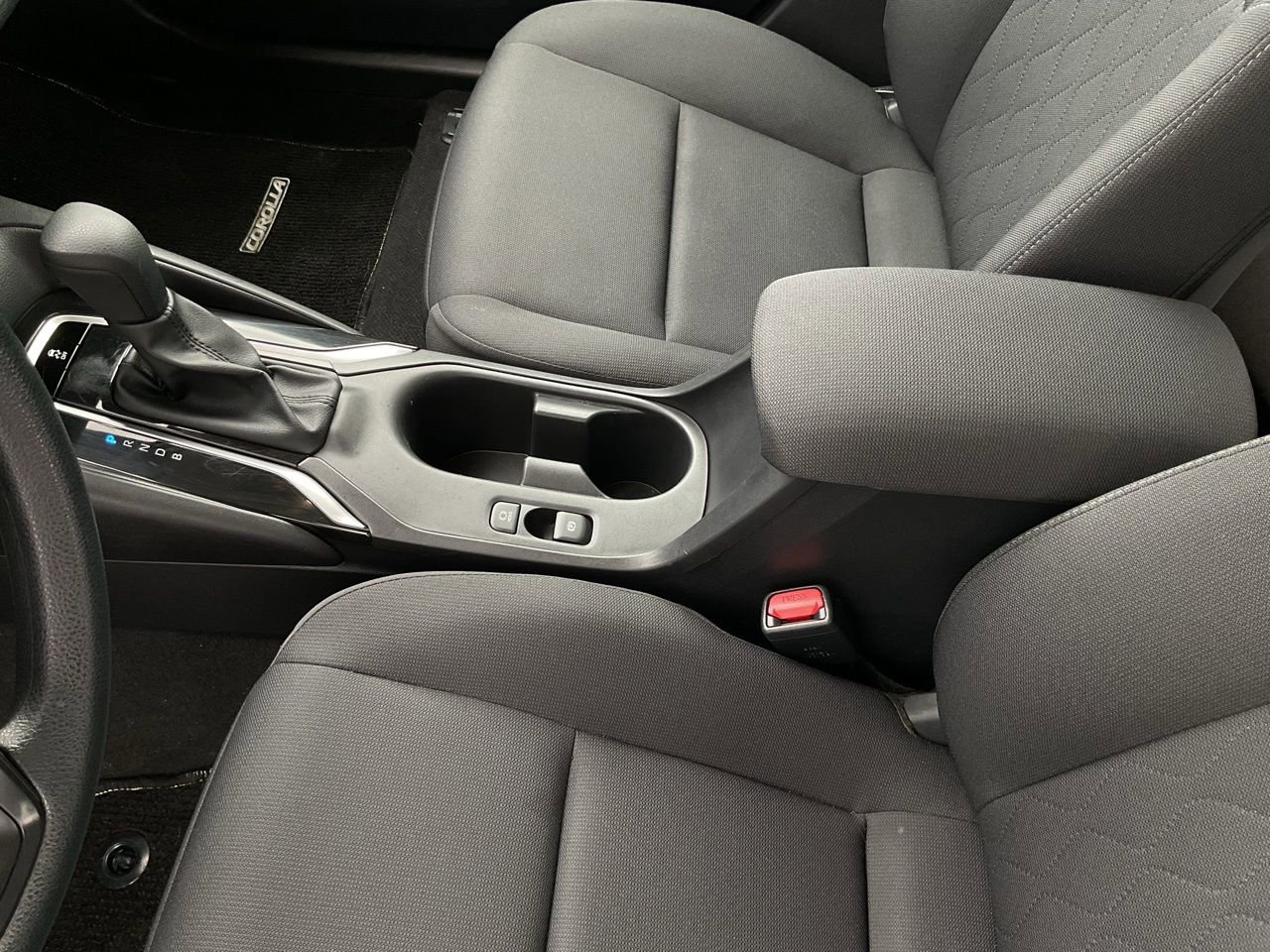 Used 2025 Toyota Corolla LE image 26