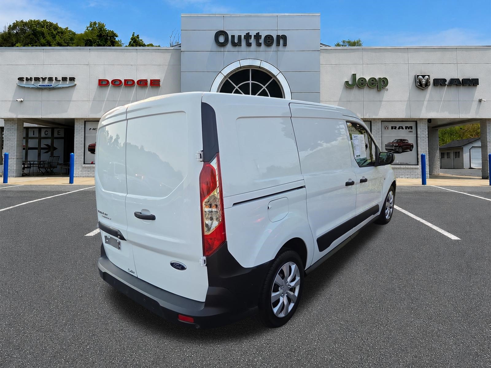 Used 2023 Ford Transit Connect XL FWD image 4