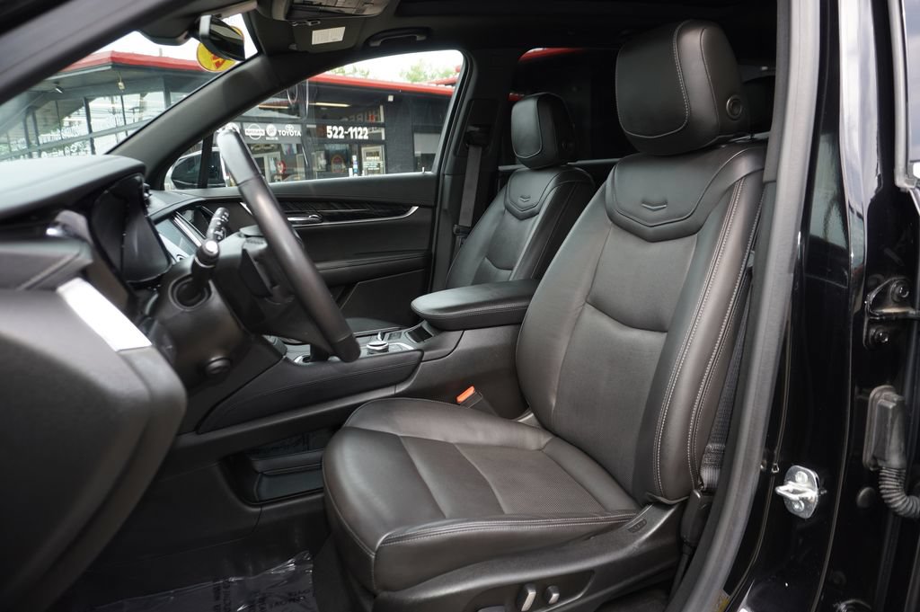 Used 2020 Cadillac XT6 Premium Luxury AWD/4WD image 22