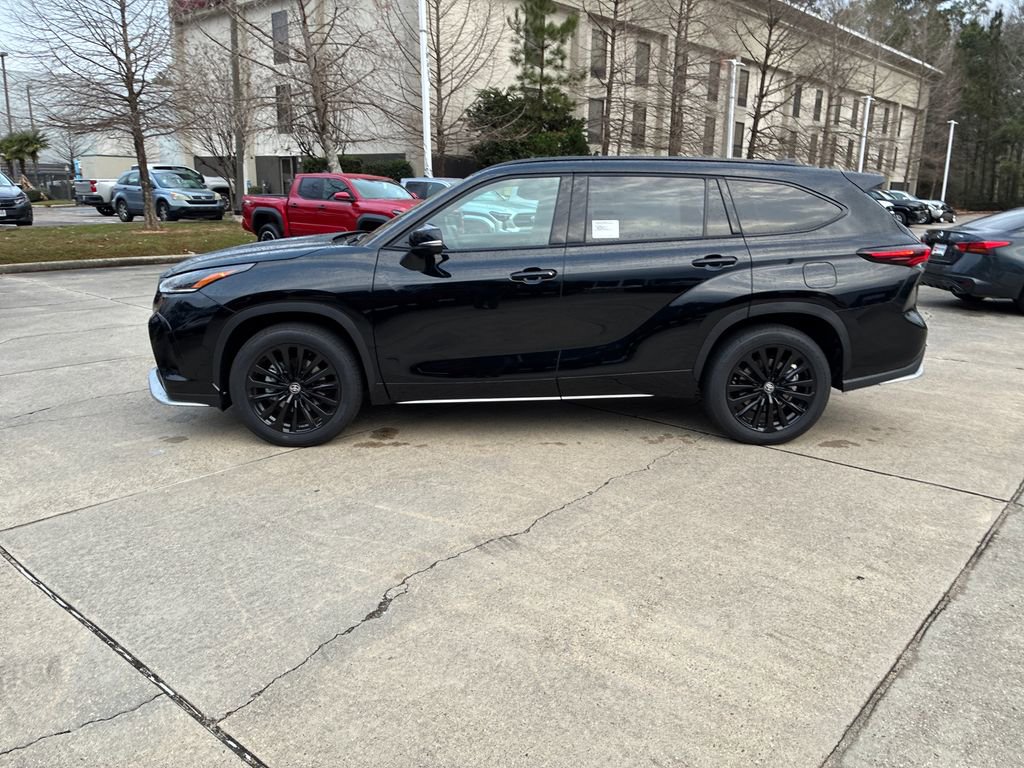 New 2026 Toyota Highlander XSE image 2